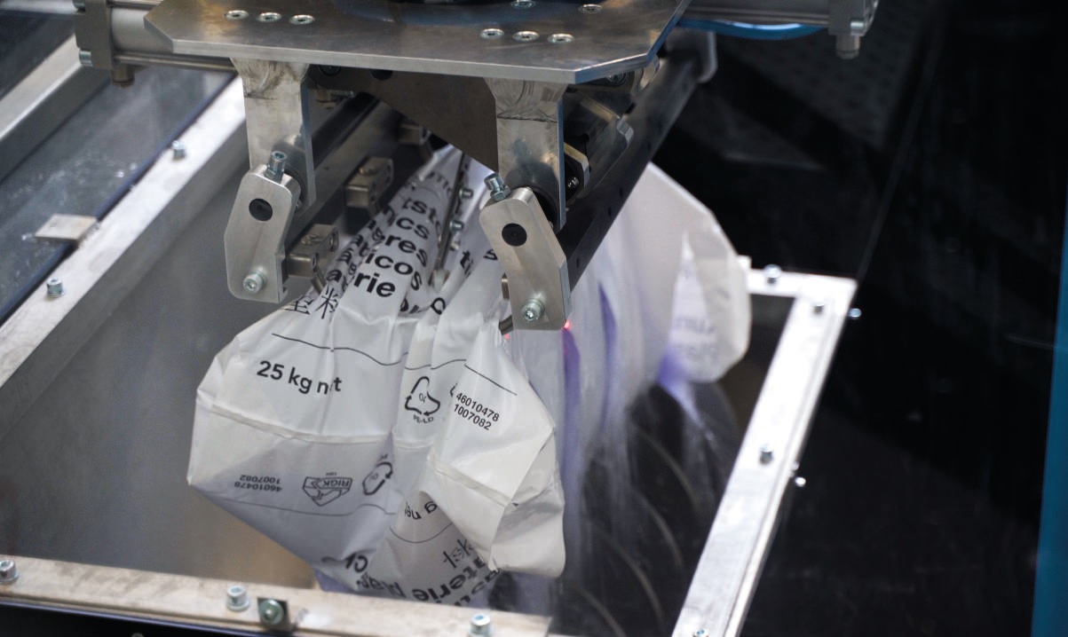 DP15T Automatic bagemptying machine AJ Solutions